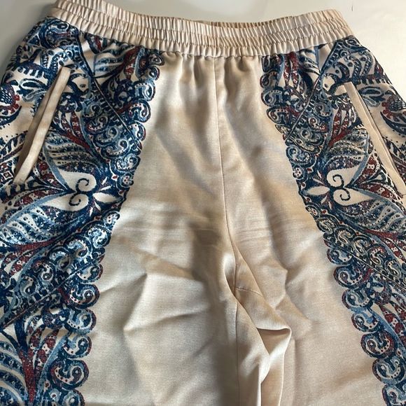 BCBGMAXAZRIA XS Cream & Blue Tribal Print Wide Leg Pants with Front Pocket - Picture 4 of 8